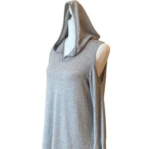 Poof Women's gray cold shoulder long sleeve hoodie long sleeve tunic, Sz L